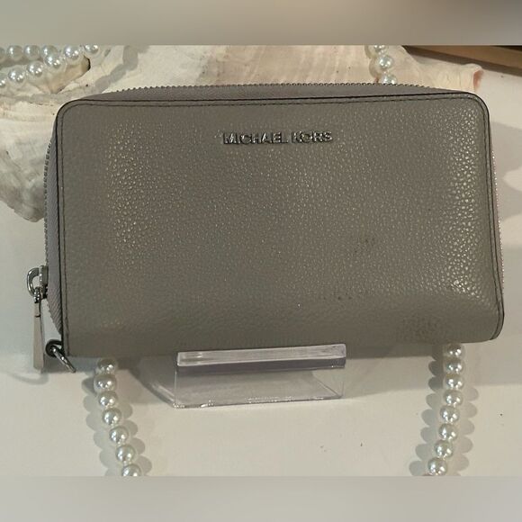 Michael Kors Gray Pebble Leather Zip-Around Wallet Clutch Classic - Picture 7 of 7